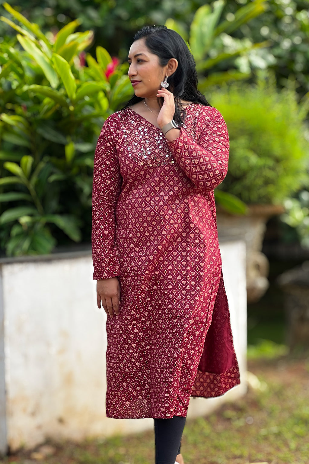 Aroha Chamak maroon kurti, front detail